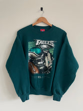 Load image into Gallery viewer, M/L - Vintage Philadelphia Eagles Crewneck
