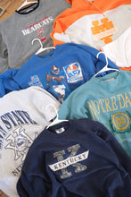 Load image into Gallery viewer, L/XL - Vintage Kentucky Wildcats Crewneck