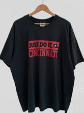Load image into Gallery viewer, 2XL - Vintage Cincinnati Bearcats Nike T-Shirt