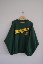 Load image into Gallery viewer, XL - Vintage Oregon Ducks Crewneck