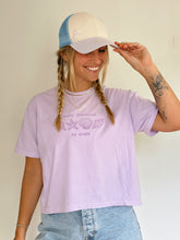 Load image into Gallery viewer, "Easily Distracted by Shells" - Lavendar T-Shirt🐚