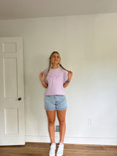 Load image into Gallery viewer, "Easily Distracted by Shells" - Lavendar T-Shirt🐚