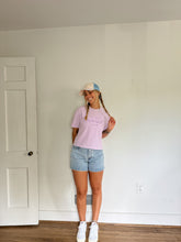 Load image into Gallery viewer, "Easily Distracted by Shells" - Lavendar T-Shirt🐚