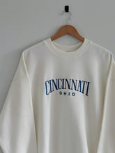 Load image into Gallery viewer, Cincinnati Ohio Crewneck - Navy
