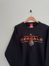Load image into Gallery viewer, L - Vintage Cincinnati Bengals Crewneck
