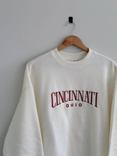 Load image into Gallery viewer, Cincinnati Ohio Crewneck - Maroon
