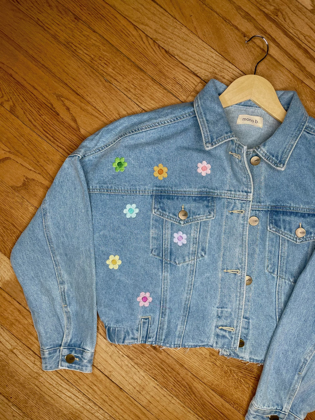 M - Denim Floral Embroidered Cropped Jacket