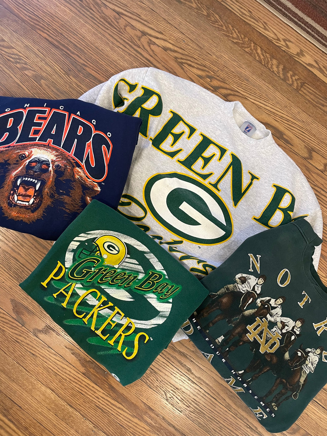 M - Vintage Green Bay Packers Spellout Crewneck