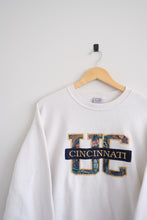 Load image into Gallery viewer, M/L - Vintage Cincinnati Bearcats Crewneck
