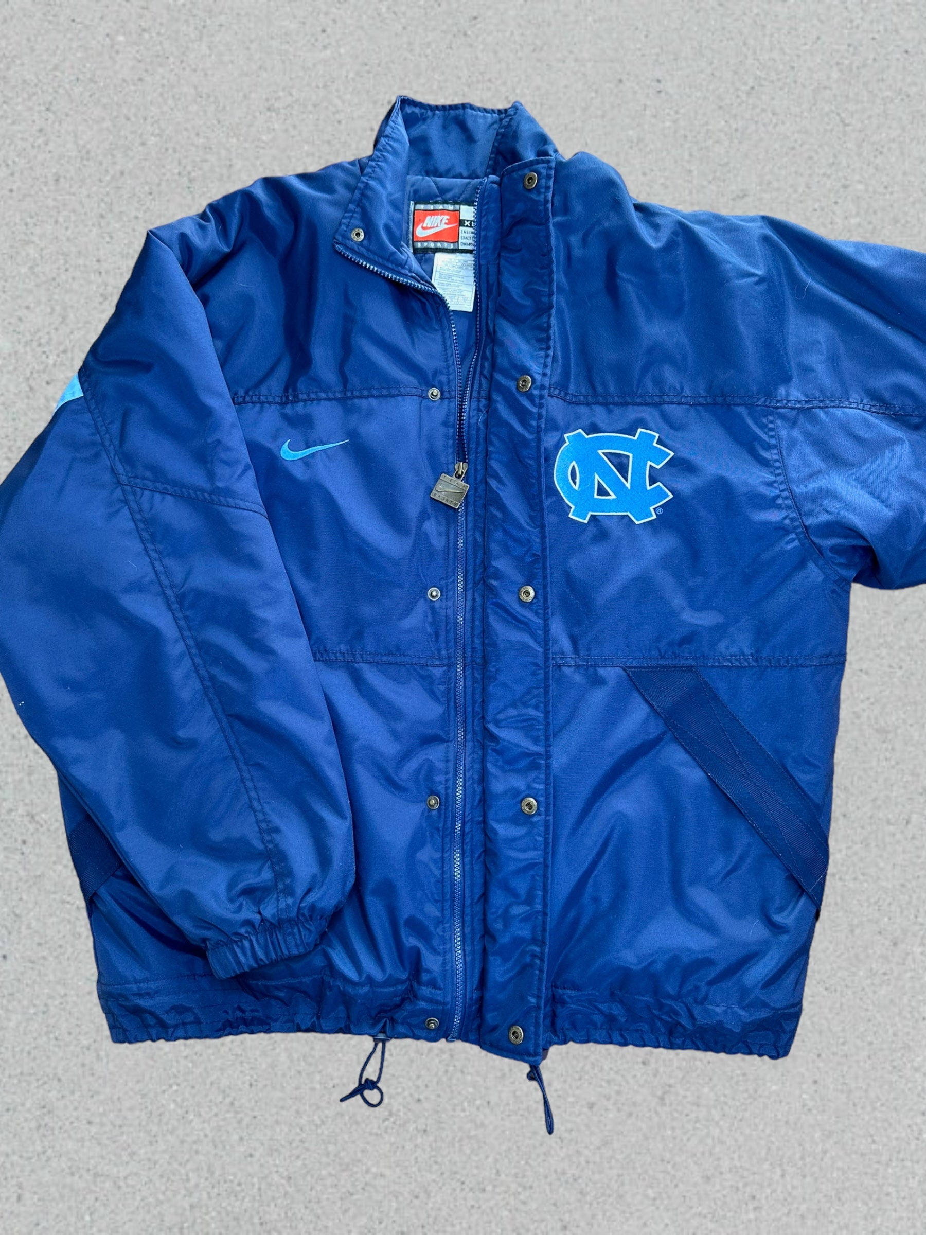 VTG Nike Univ of North Carolina Tar shops Heels warm up pullover. 2X