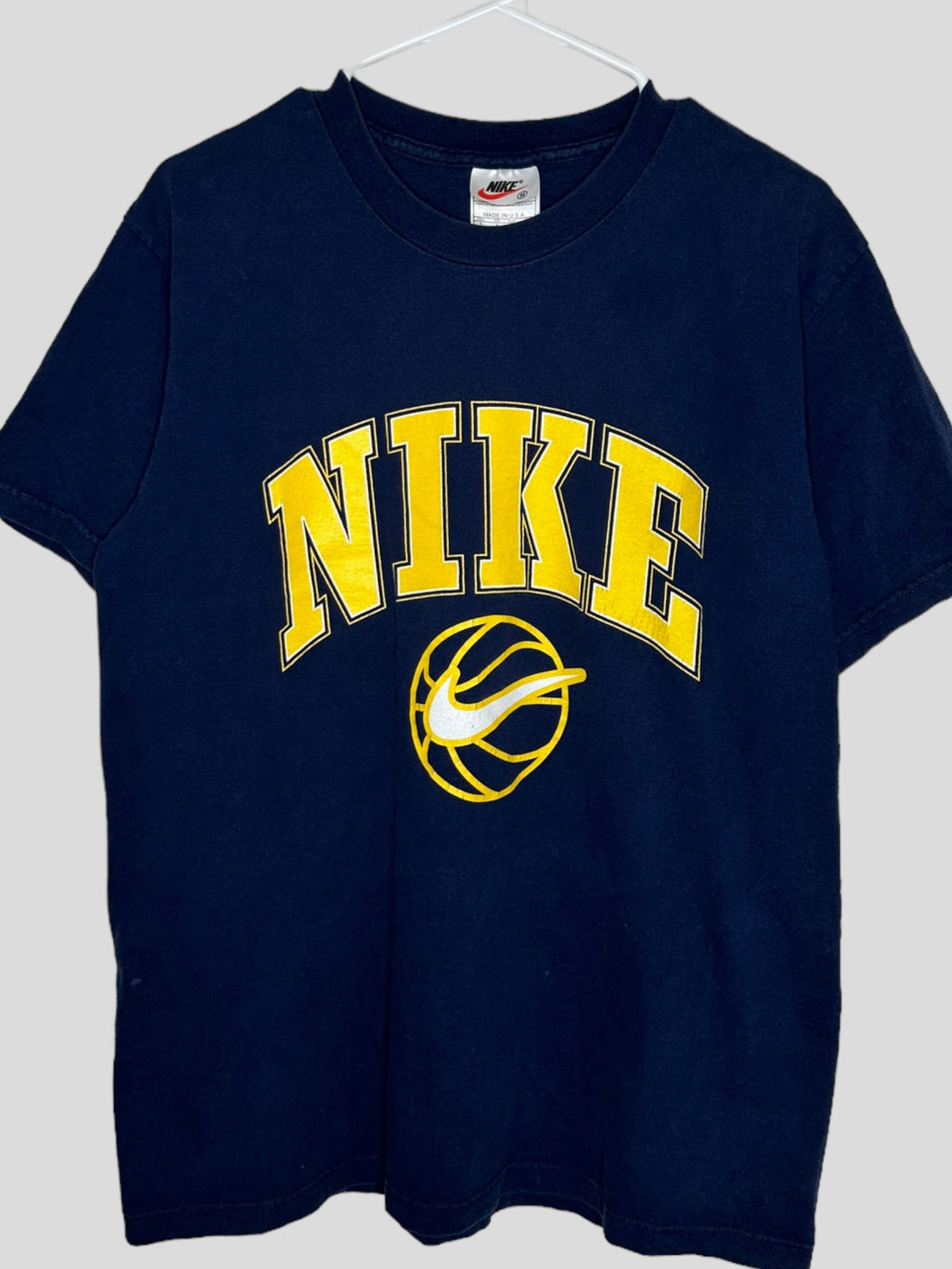 M/L - VIntage Nike T-Shirt