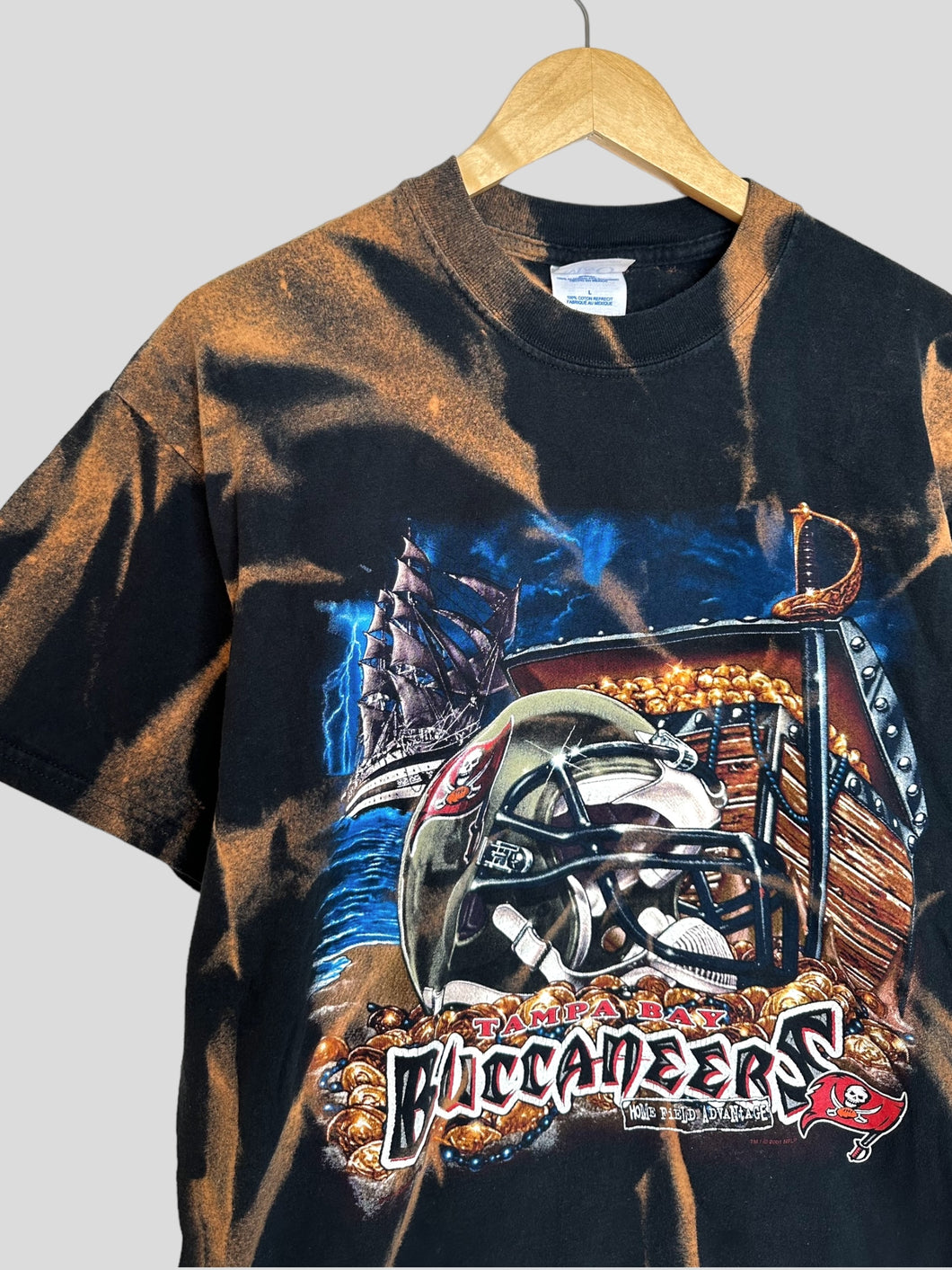 M/L - Vintage Tampa Bay Buccaneers T-Shirt