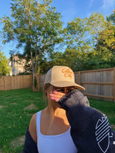 Load image into Gallery viewer, The Queen City Vintage Style Snapback
